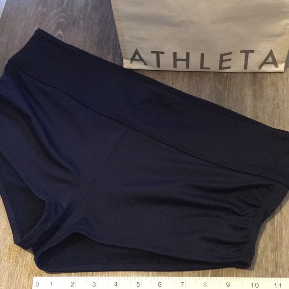 New ATHLETA Workout Athletic Running Biker Shorts Swim Vacation or Daily Wear - Picture 4 of 8